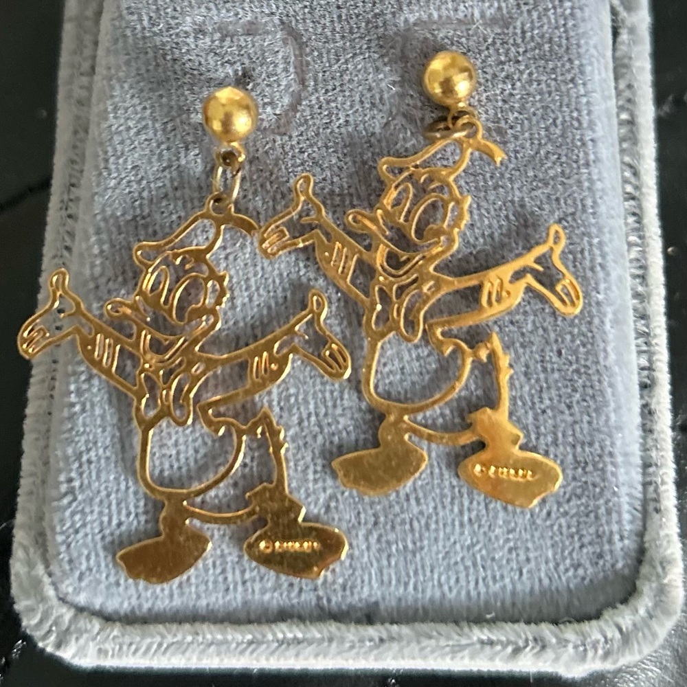 Disney vintage 1990s Donald Duck earrings